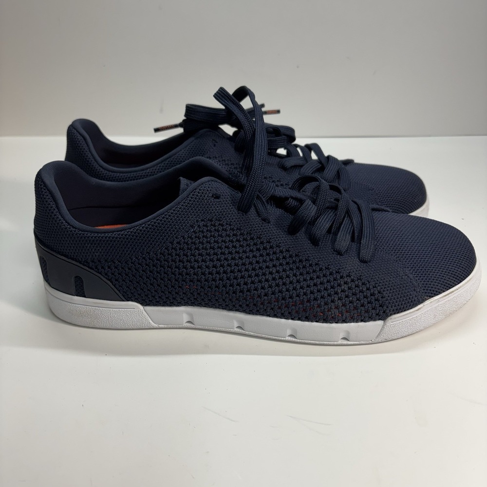 NWOB SWIMS Men's Lightweight Breeze Tennis Sneakers Navy White US 10 Pickleball
